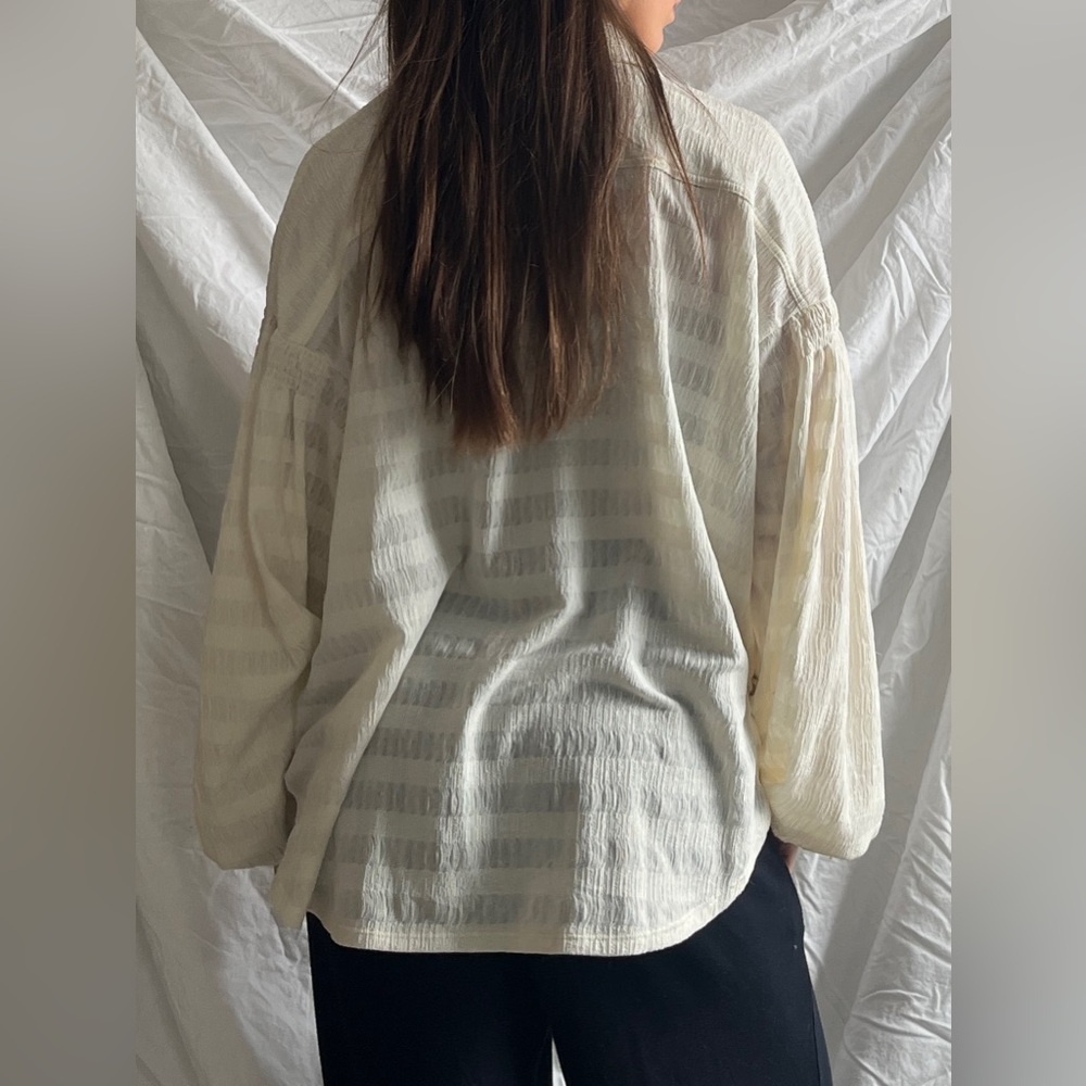 Skies Are Blue Puffy Sleeve Top
